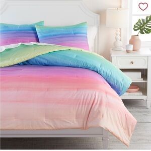 Pottery Barn Teen Watercolor Rainbow Ombre Full/Queen Size Comforter & Shams